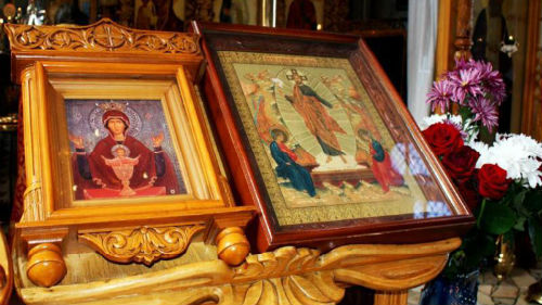 молиться перед иконой Неупиваемая чаша