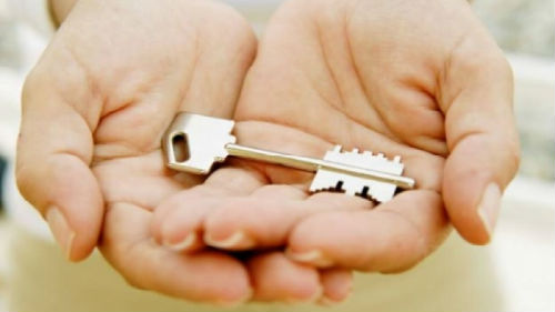 к чему снится продавать свой дом
