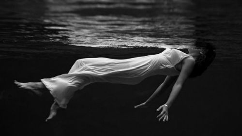 темная вода во сне