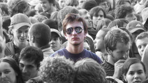потреряться в толпе