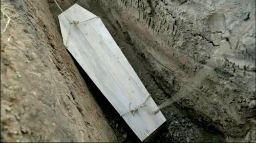 хоронить умершего во сне