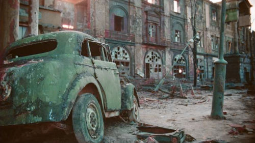 видеть обстрелянные дома
