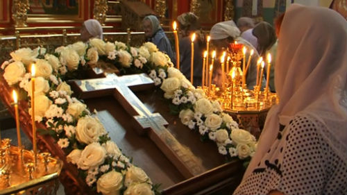 день происхождения честных древ Животворящего креста господня