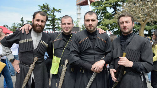 кавказцы во сне